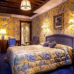 Fougere Hotel Paris