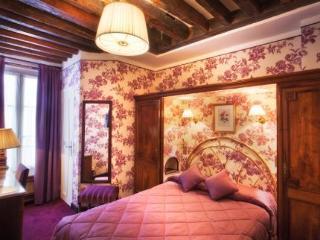 Fougère Hotel 4*